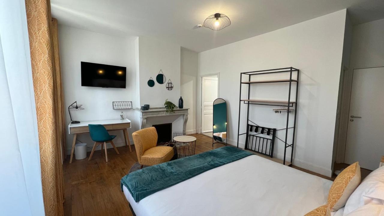 Jardin Bleu - Chambres D'Hotes Сен-Жирон Экстерьер фото